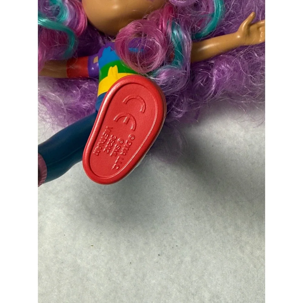 Gabby's Dollhouse Gabby Girl Doll 8 inch Curly Purple Hair Rainbow 20302BDM